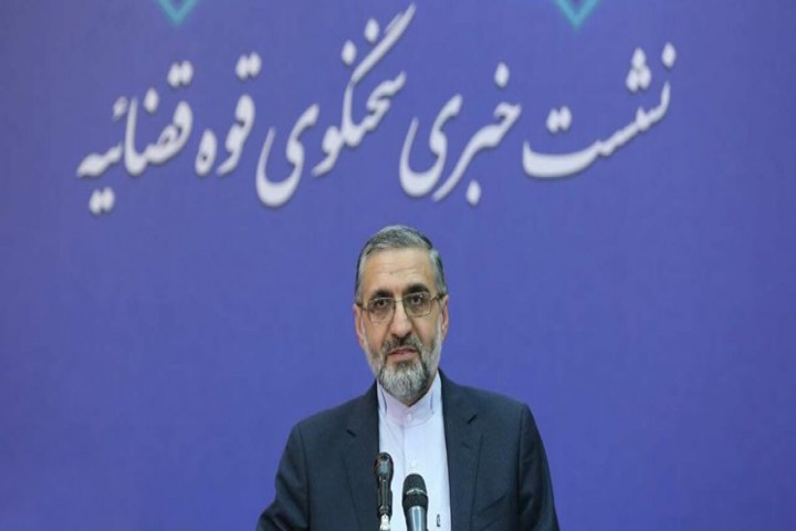 ماجرای کیکهای آلوده را یک توطئه میدانیم