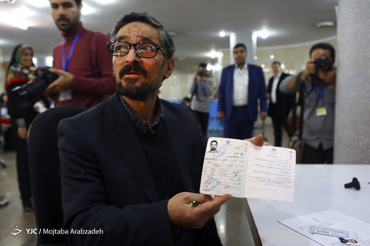 ثبت نام برادر زیبا کلام در انتخابات مجلس!